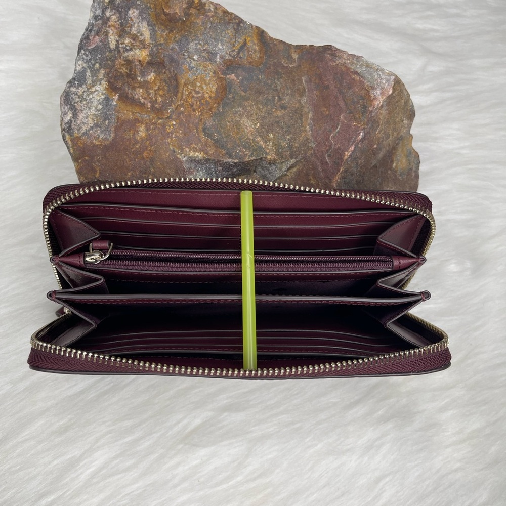COPY - Kate Spade Wallet - Picture 8 of 11